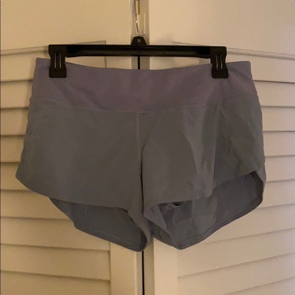 Lululemon speed up shorts 2.5” - Picture 2 of 4